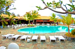 Layang Layang Dive Resort - swimming pool.